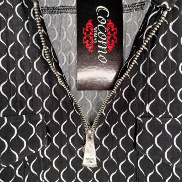 Cocomo Women's Plus Size 2X Black & White Geo Print Pintuck Short Sleeve Top - Picture 4 of 7